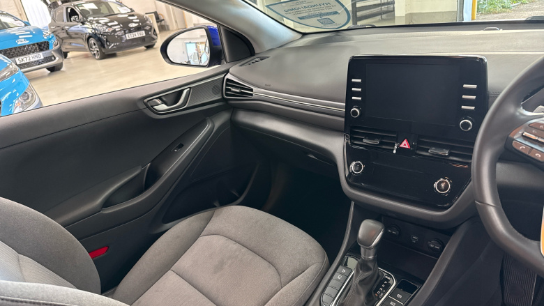 Hyundai IONIQ 1.6 GDi Hybrid SE Connect 5dr DCT Hybrid Hatchback